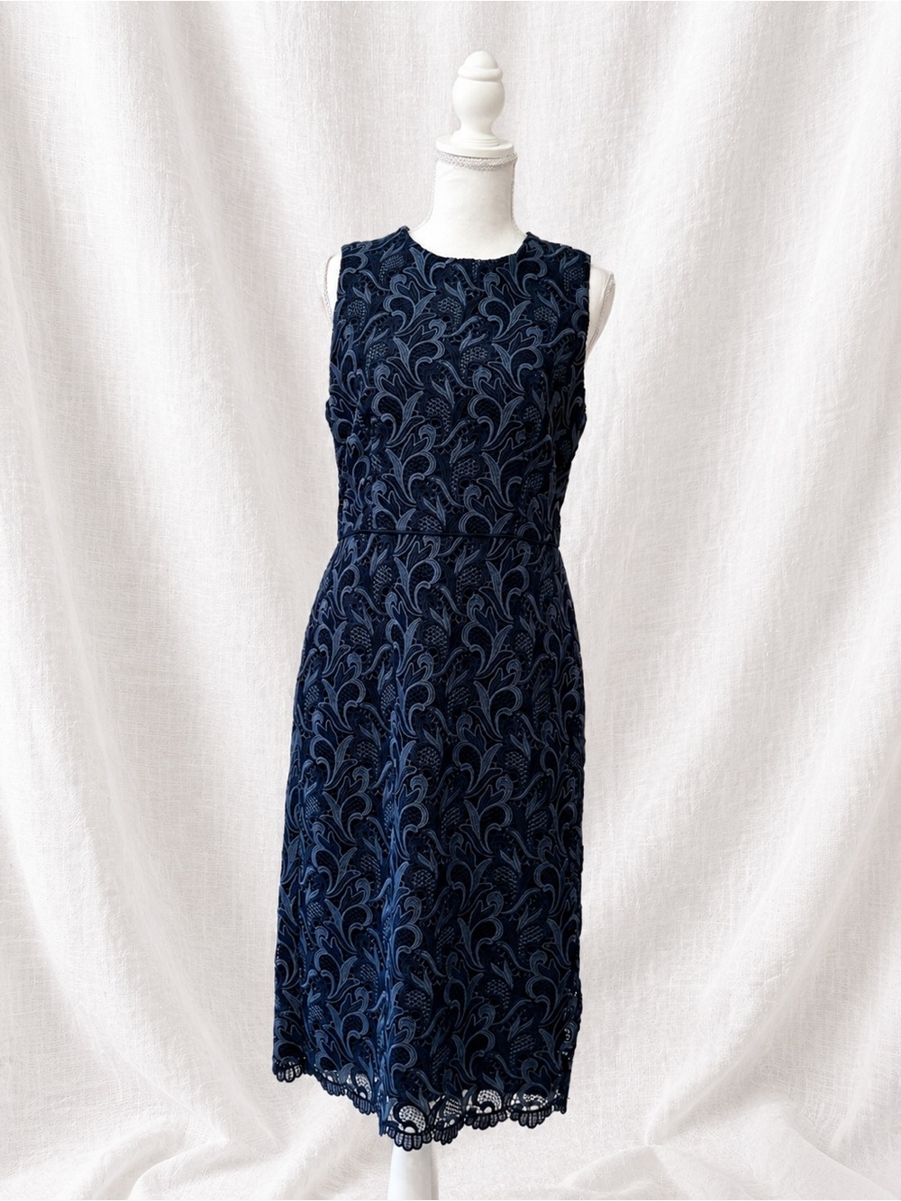 Ann Taylor Navy Lace Sleeveless Sheath Dress